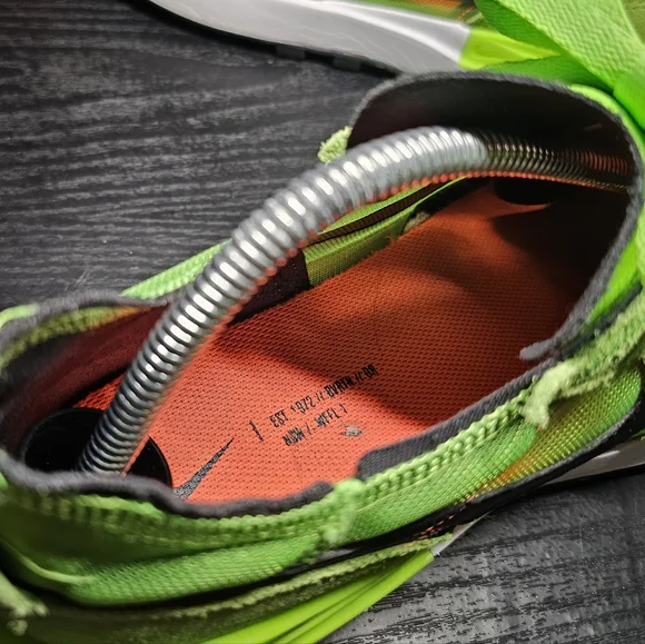 Nike Waffle One Electric Green - Picture 8 of 9